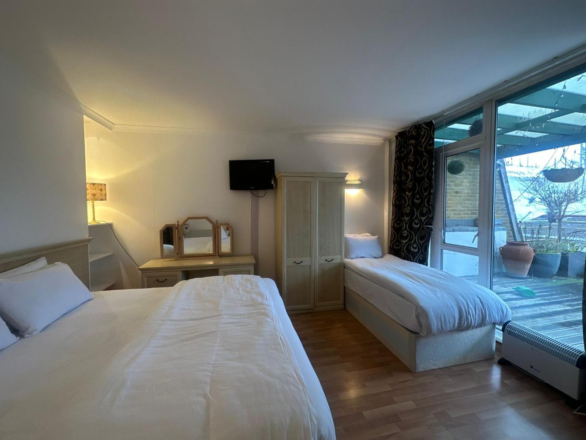 Collection In Prestigious Mayfair Location * London